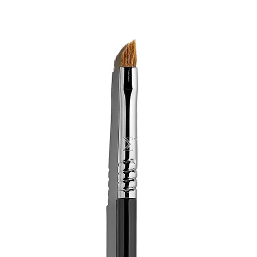 Vista 2 de Sigma Beauty Cepillo E06 Winged Liner™, pincel de maquillaje delineador