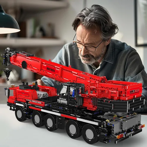 Vista 5 de Mould King 17074 Engineering LTM Crane: Modelos de máquina de grúa de construcción con control remoto todo terreno perfectos para entusiastas