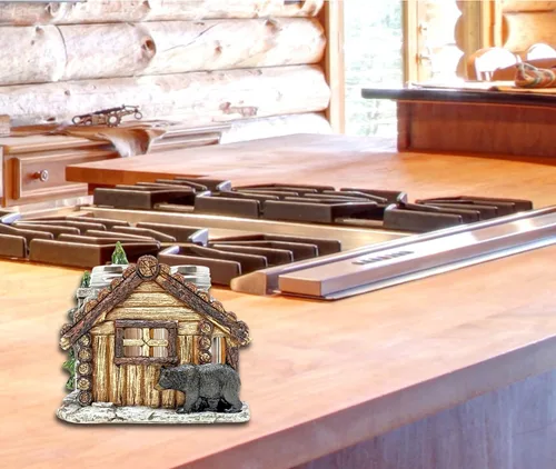 Vista 6 de BestGiftEver Juego de saleros y pimenteros con soporte, diseño de oso y cabaña para cocina estilo cabaña, decoración rústica de poliresina
