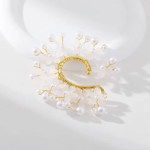 Vista 3 de Fairy Pearl Elf Ear Cuff - Pendiente de flor hecha a mano para mujer, Zinc, No es una piedra preciosa
