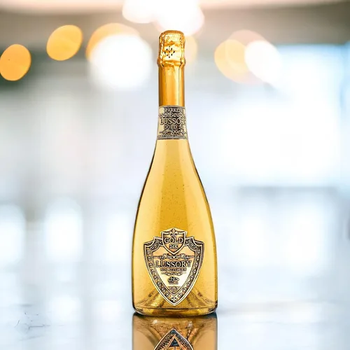 Vista 2 de Lussory Premium Gold 24K Agua con Gas Burbujeante Desalcoholizada 0.0% Vino Sin Alcohol de España, Bajas Calorías, Bajo en Azúcar, Halal