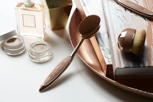 Vista 3 de Artis Elite Palm Brush Mini - Cepillo de maquillaje color oro rosa, 1 pieza