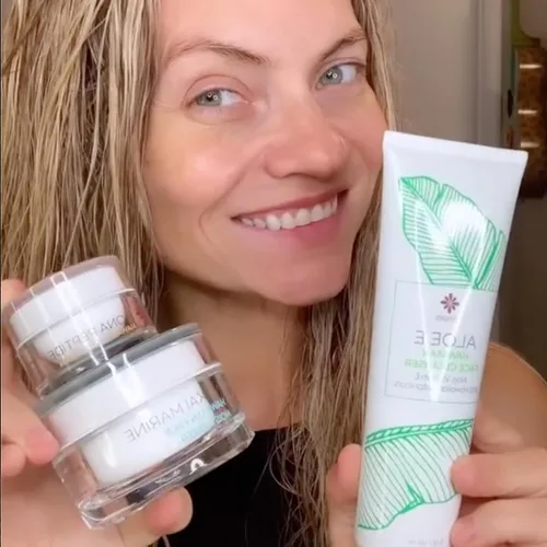Vista 2 de Hanalei Kona Peptide Eye Cream con cafeína – Reduce arrugas, hinchazón, ojeras, hidratante, suavizante, revitalizante fórmula con botánicos