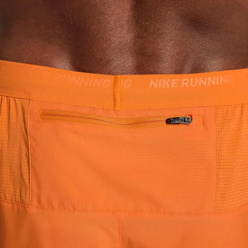 Vista 6 de Nike Dri-FIT Stride - Pantalones cortos de correr 2 en 1 para hombre de 7 pulgadas