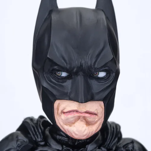 Vista 8 de Entertainment Earth Batman The Dark Knight - Figura de acción deformada
