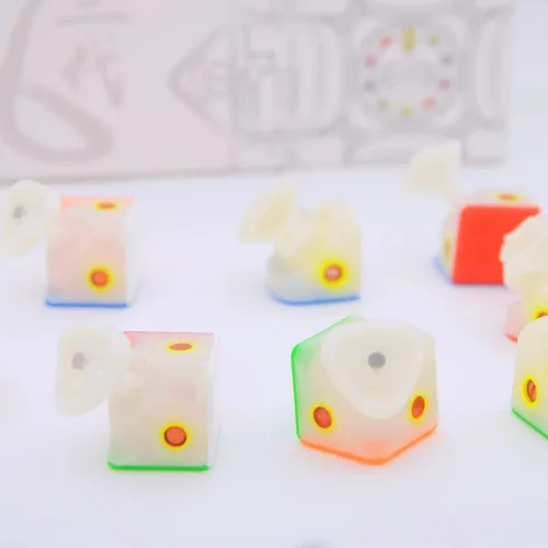 Vista 8 de Bukefuno QY Tornado V3 M 3x3 Flagship Magnetic Speed Magic Cube QY Toys Man Tornado V3M 3x3x3 Rompecabezas de cubos sin calcomanías