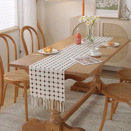 Vista 6 de Hsvanyr Centros de mesa rústicos con borlas rectangulares bordadas para cocina, 13 x 63 pulgadas, mantel blanco con cuadros de búfalo marrón café