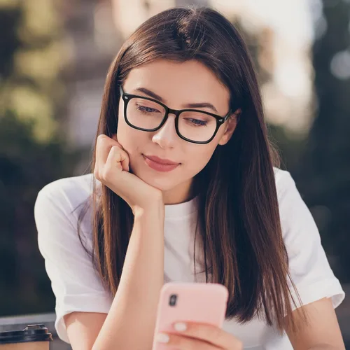 Vista 4 de Lentes de lectura para mujer, con bloqueo de luz azul, filtro UV, cuadrados, ligeros, para hombres y mujeres Transparente