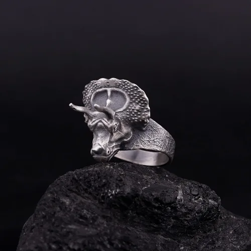 Vista 3 de Triceratops Ring, Dinosaur Ring Sterling Silver, Torosaurus Ring, Jurassic Ring, Dinosaur Head Ring, Artisan Gift