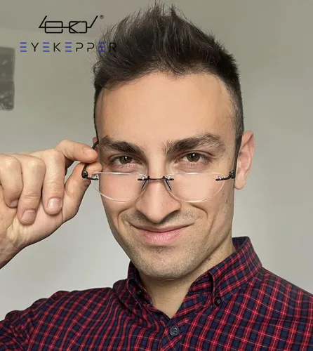 Vista 2 de Eyekepper Paquete de 4 lentes de lectura sin montura para mujeres y hombres, lectores de media luna +0.50
