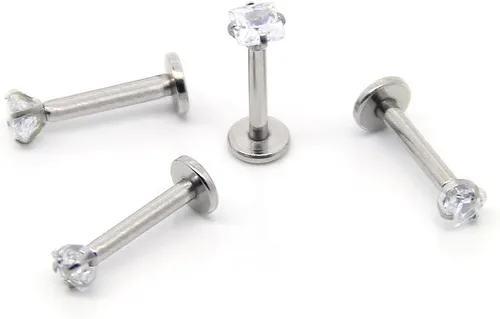 Vista 3 de CrazyPiercing. 4aretes con pasador de acero quirúrgico de calibre 16, con distintas formas.