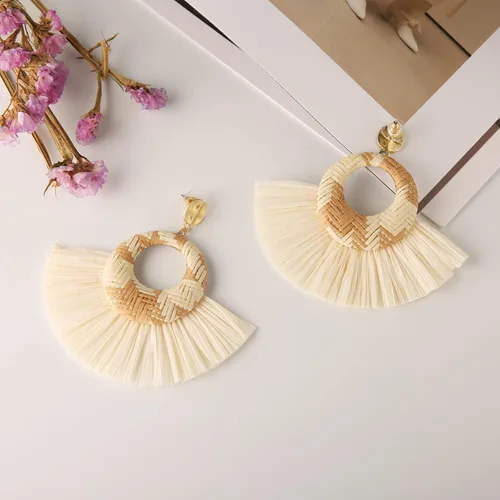 Vista 4 de STWTR Pendientes de rafia grandes, ligeros, geométricos, con flecos, trenzados, bohemios, hechos a mano, paja, trenzados, de mimbre, para mujeres