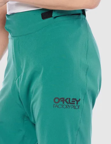 Vista 3 de Oakley Pantalón corto Pilot Lite de fábrica