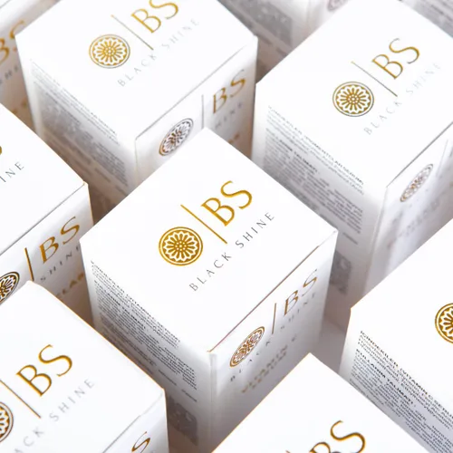 Vista 4 de Black Shine - Suero de vitamina C con ácido hialurónico, suero iluminador para cara con % 20 de vitamina C