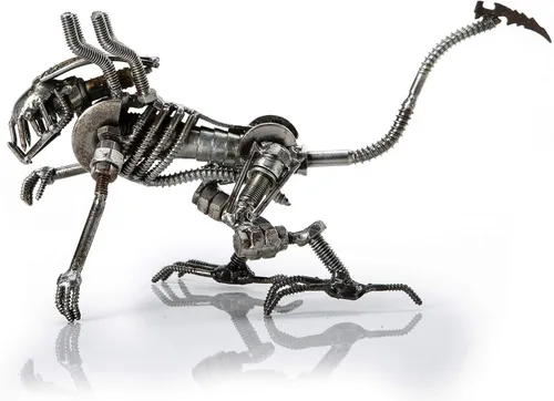 Vista 3 de KALIFANO Mini escultura de metal reciclado inspirada en xenomorfos hecha a mano con chatarra, arte de acero inspirado en alienígenas contra