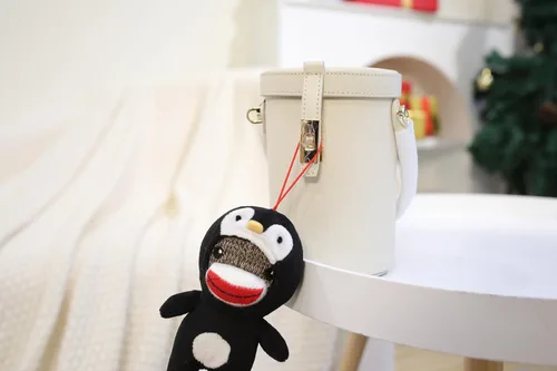 Vista 4 de Plushland Juguetes de peluche de Navidad, lindo calcetín suave Sockiez mono decoración de árbol de Navidad, bonito regalo de Navidad, adorno