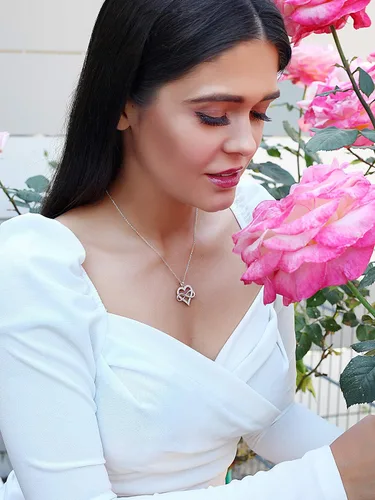 Vista 8 de Sash & Soph Collar de corazón infinito para mujer, collar de corazón de plata de ley 925 para novia, colgante de corazón de amor en cadena de 18