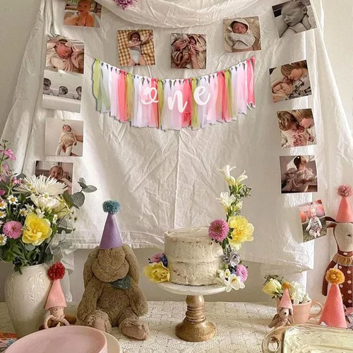 Vista 5 de Cartel de conejito para silla alta de primer cumpleaños – Cartel con texto en inglés «Some Bunny Is One» para silla alta, decoración de primer
