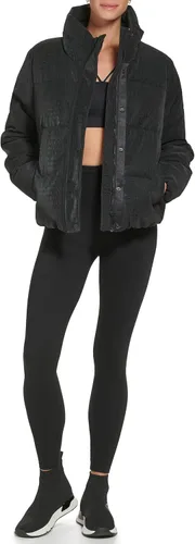 Vista 4 de DKNY Chaqueta acolchada de piel sintética con estampado de cocodrilo para mujer