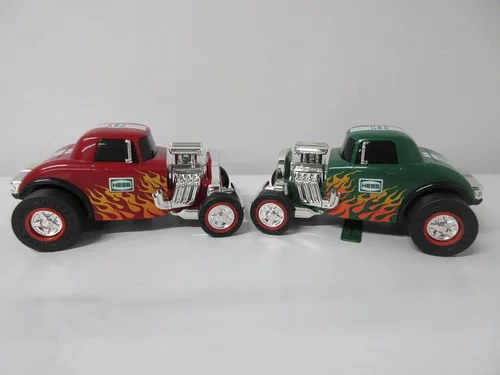 Vista 5 de Hess Camión de juguete 2022 Camión plano y Hot Rods