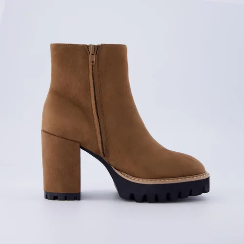 Vista 4 de CUSHIONAIRE Bota de tacón Ringo para mujer + espuma viscoelástica, anchos disponibles