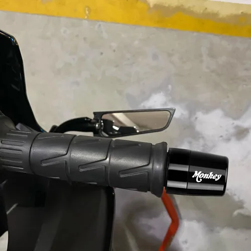 Vista 2 de Tapas de enchufe para manillar con extremos de manillar compatibles con Honda Monkey 125M 125MA 2019-2023 Almohadilla de equilibrio de motocicleta