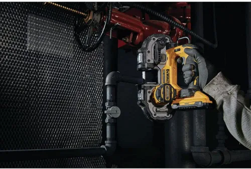 Vista 8 de DEWALT ATOMIC 20V MAX - Sierra de cinta compacta sin escobillas sin escobillas de 1-3/4 pulgadas, solo herramienta desnuda (DCS377B)