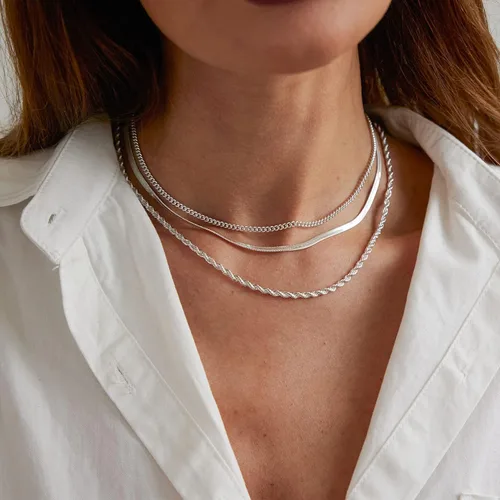 Vista 3 de MIDEEO Collar en capas de oro para mujer, chapado en oro de 14 quilates, cadena en capas, cuerda trenzada brillante, cadena de serpiente simple