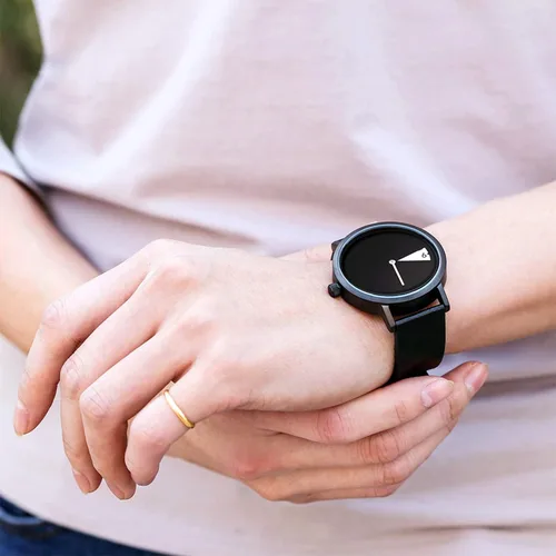 Vista 7 de SHENGKE Women Minimalist Watch Ultra Thin Leather Strap Fashion Creative Waterproof Watch