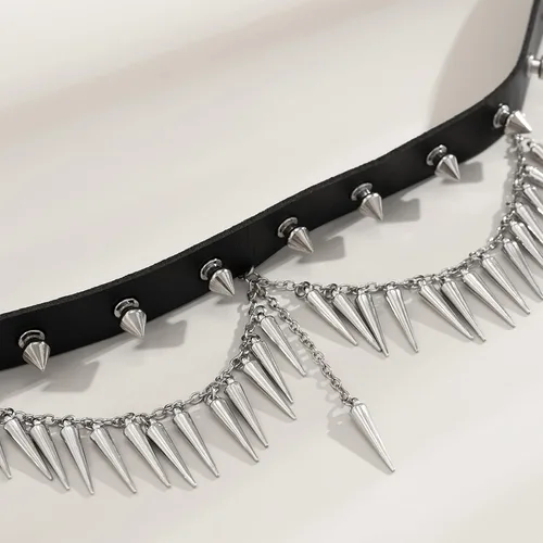 Vista 5 de CHICYOHO Collar de cuero de Halloween con picos de río gótico, gargantilla con tachuelas para mujeres y niñas