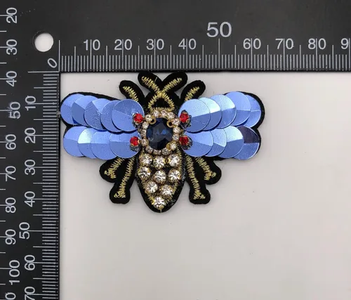 Vista 3 de 5 piezas de parches de cuentas de libélula con diamantes de imitación para coser parche de lentejuelas hecho a mano con cuentas de insectos