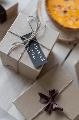 Vista 4 de Cuerda de yute natural de 3 capas de 328 pies para envolver regalos, cuerda de jardín para manualidades, manualidades y aplicaciones de jardinería