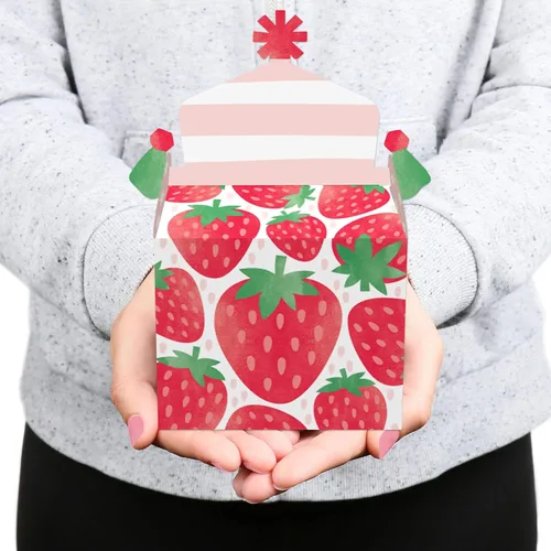 Vista 6 de Big Dot of Happiness Berry Sweet Strawberry - Caja de golosinas para fiestas de cumpleaños con temática de frutas o baby shower, cajas a dos aguas