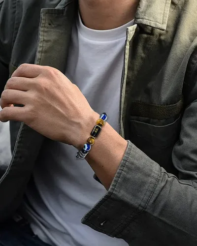 Vista 4 de Pulsera de triple protección del zodiaco, ojo malvado, hematita, obsidiana, ojo de tigre, chakras, cuentas de cristal curativo para hombres