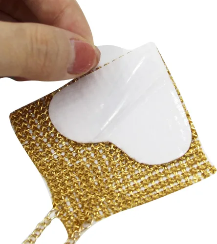 Vista 6 de MINGSEECESS Cubierta adhesiva reutilizable para pezón, almohadillas de silicona de metal dorado, forma cuadrada, sujetador con borla dorado