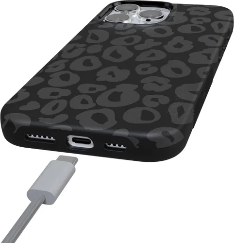 Vista 2 de Casely - Funda protectora para iPhone 16 Pro, diseño Into the Wild, leopardo negro, colección Bold, compatible con MagSafe