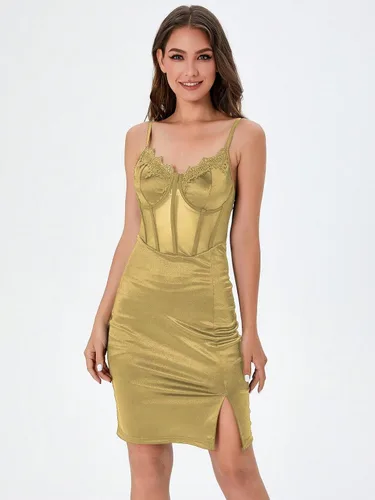 Vista 4 de WDIRARA Minivestido de encaje transparente de satén con abertura dividida para mujer