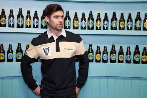 Vista 3 de Guinness Camiseta de rugby irlandés de manga larga para hombre, camiseta de rugby estilo polo para hombre, sudadera de cerveza