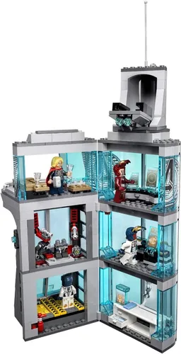 Vista 2 de Súper Heroes Ataque Vengadores Torre 76038 Lego
