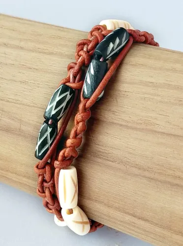 Vista 7 de Surtido de cuentas de hueso talladas a mano para hacer joyas y manualidades, 130 piezas, cuentas naturales africanas y nativas americanas en negro