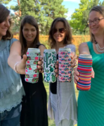 Vista 5 de Slim - Enfriadores de latas – Enfriador de latas delgado con aislamiento de neopreno para latas altas y delgadas de 12 onzas como seltzers