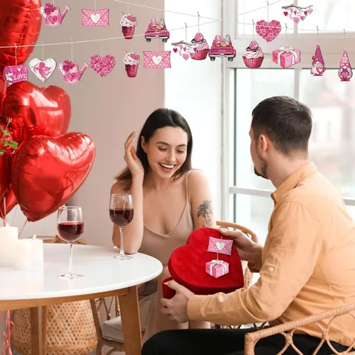 Vista 4 de 24 adornos colgantes rosados de San Valentín – Sobre de corazón para tartas de autos, regalos de rociadores enanos para decoración del día de San