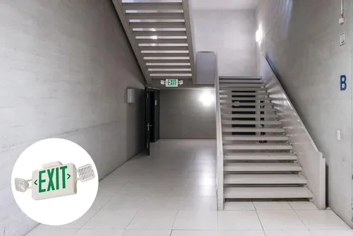 Vista 11 de Señal de salida LED básica de Lithonia Lighting/combo de luz de emergencia, señal de salida y luces de emergencia conmutables rojo/verde