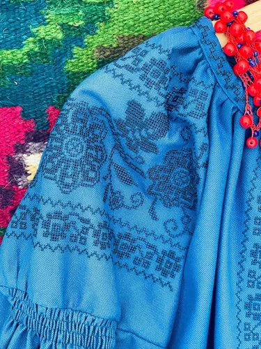 Vista 7 de Blusa bordada ucraniana - Camisa casera de algodón azul con bordado floral Vyshyvanka Top para mujer Tamaño y color personalizados XS a 4XL