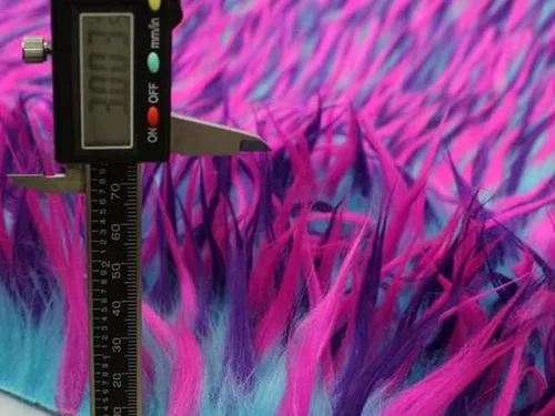 Vista 4 de Tela de piel sintética de pelo largo, 3 tonos, color turquesa, morado, fucsia, 60 pulgadas de ancho, vendido por yarda