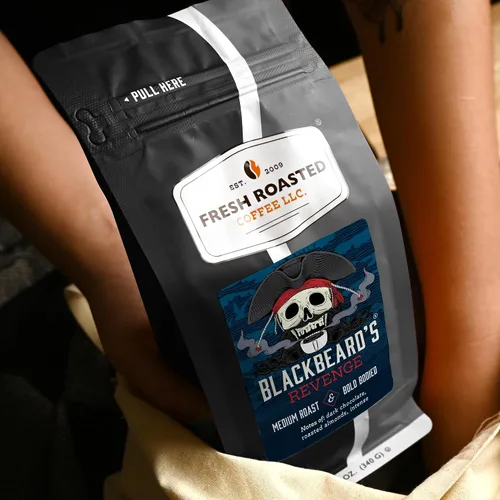 Vista 2 de Fresh Roasted Coffee, Blackbeard's Revenge - Café molido por goteo, tostado medio, Kosher, 12 onzas