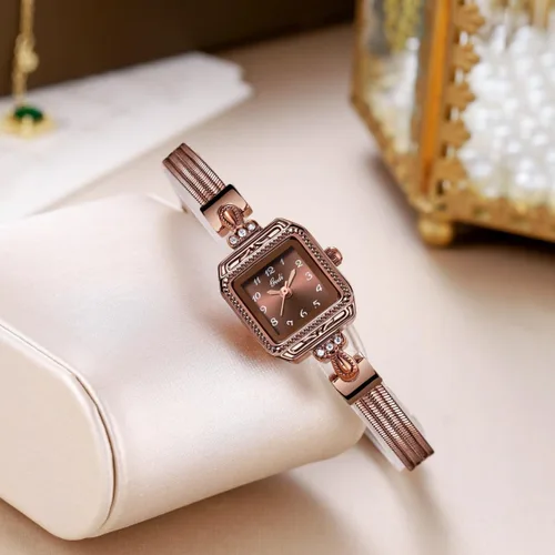 Vista 3 de Gosasa Reloj retro clásico cuadrado para mujer, números arábigos, esfera elegante, resistente al agua, pulsera de cuarzo, fácil de leer