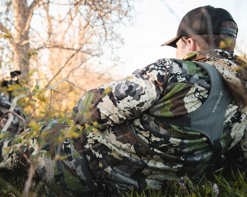 Vista 5 de Pnuma mens Alpha Vertex All-season Warm Insulated Water-resistant Windproof Lightweight Packable Hunting Vest