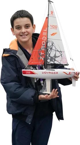 Vista 4 de PLAYSTEM Voyager 400 RC - Velero controlado por viento en azul, 26 pulgadas de alto