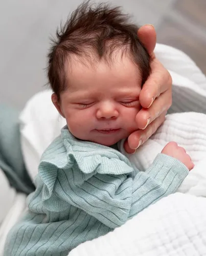 Vista 4 de Zero Pam Muñecas Bebé Reborn Realistas Niño 18 Pulgadas Niña Recién Nacida Realista Ojos Cerrados, Muñeca de Bebé Recién Nacido con Cuerpo de Tela